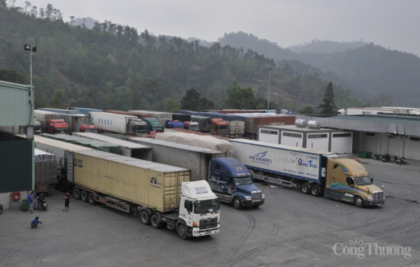 Lạng Sơn: Các cửa khẩu vẫn hoạt động xuyên suốt dịp nghỉ lễ 2/9